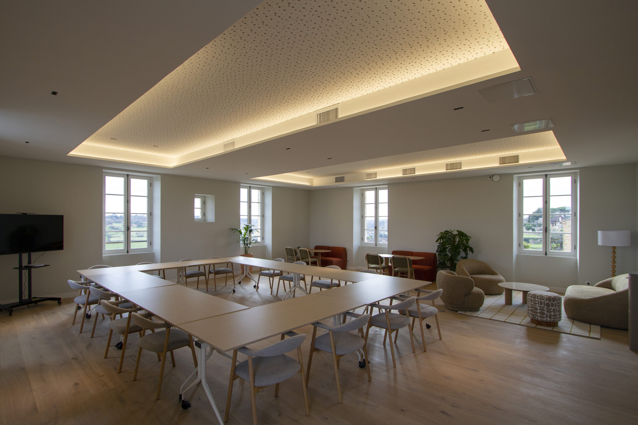 Salle polyvalente pour conférences et expositions, 2ᵉ étage / Enrico Realacci - ERA - Enrico Realacci Architectures - Restauration de l'ancien lycée, Belvès, 2025