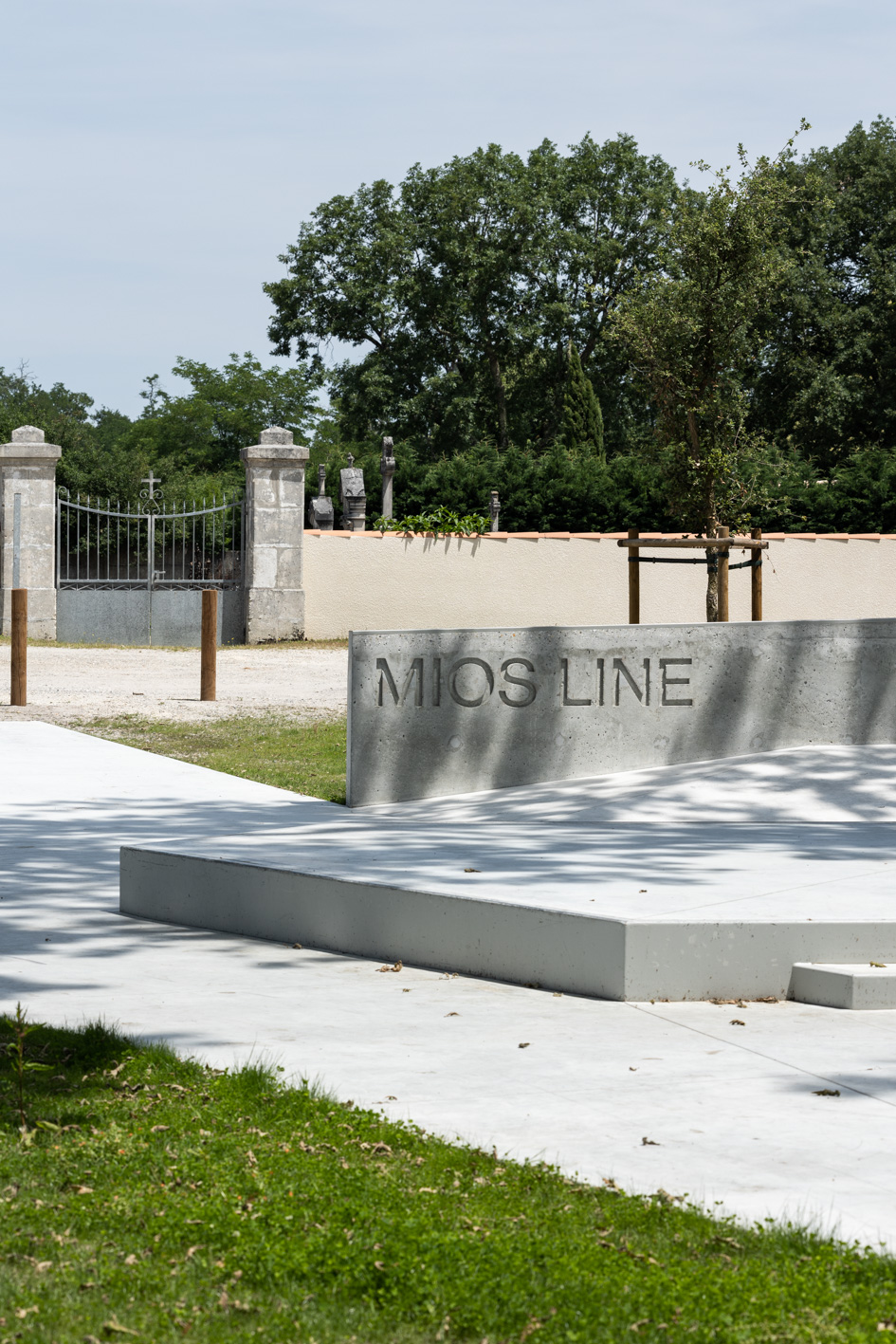 Mios Line : Une balade skatable pour relier et dynamiser le centre-bourg / Ivan Mathie - Edgar + Leo Valls - Mios line - Mios - 2023