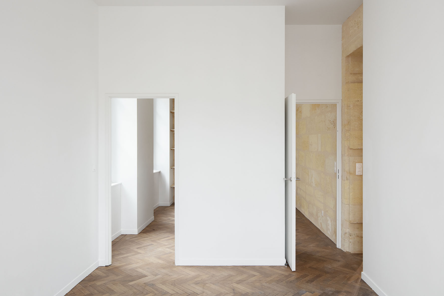Aménagement intérieur R+3, côté Rue des Ayres / Agnès Clotis pour A6A
