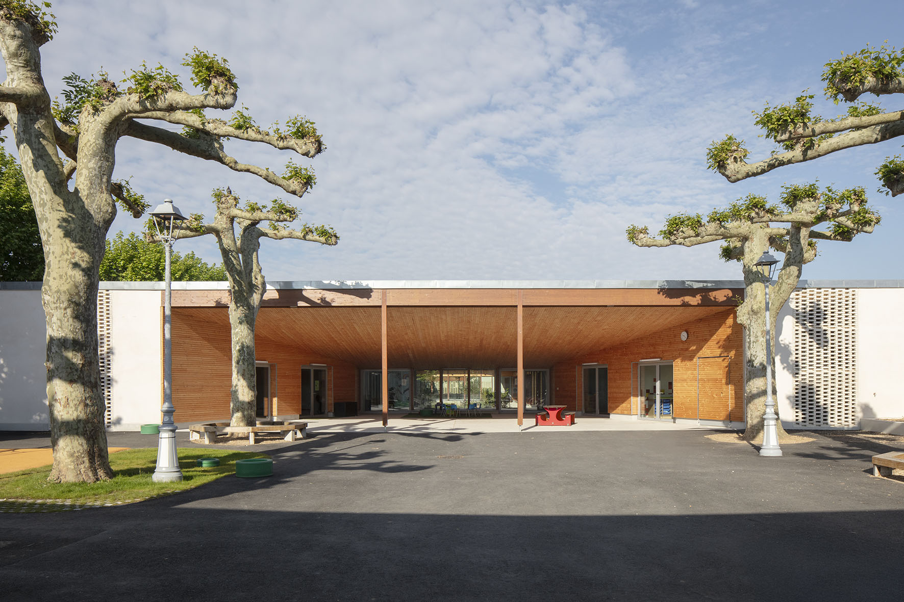Cour et Préau / Agnes Clotis - ATELIER MAB - Ecole Paul Bert, Sainte Foy La Grande, 2024