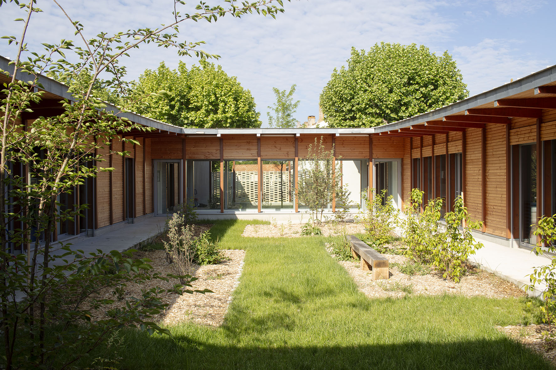 Patio / Agnes Clotis - ATELIER MAB - Ecole Paul Bert, Sainte Foy La Grande, 2024