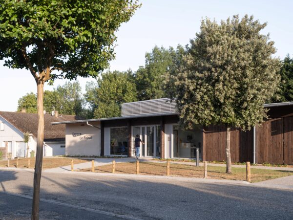 Façade sur rue / Iratcabal - VGAU - Espace Le Foirail - Bouglon - 2025
