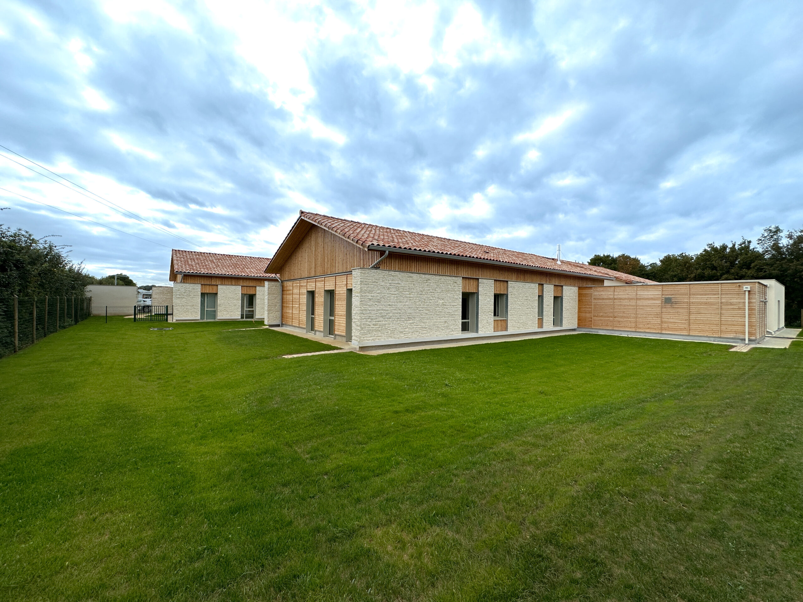 Façade - maison de santé pluridisciplinaire de Magné / corset-roche & associés - Construction d'une maison de santé pluridisciplinaire, Magné, 2023