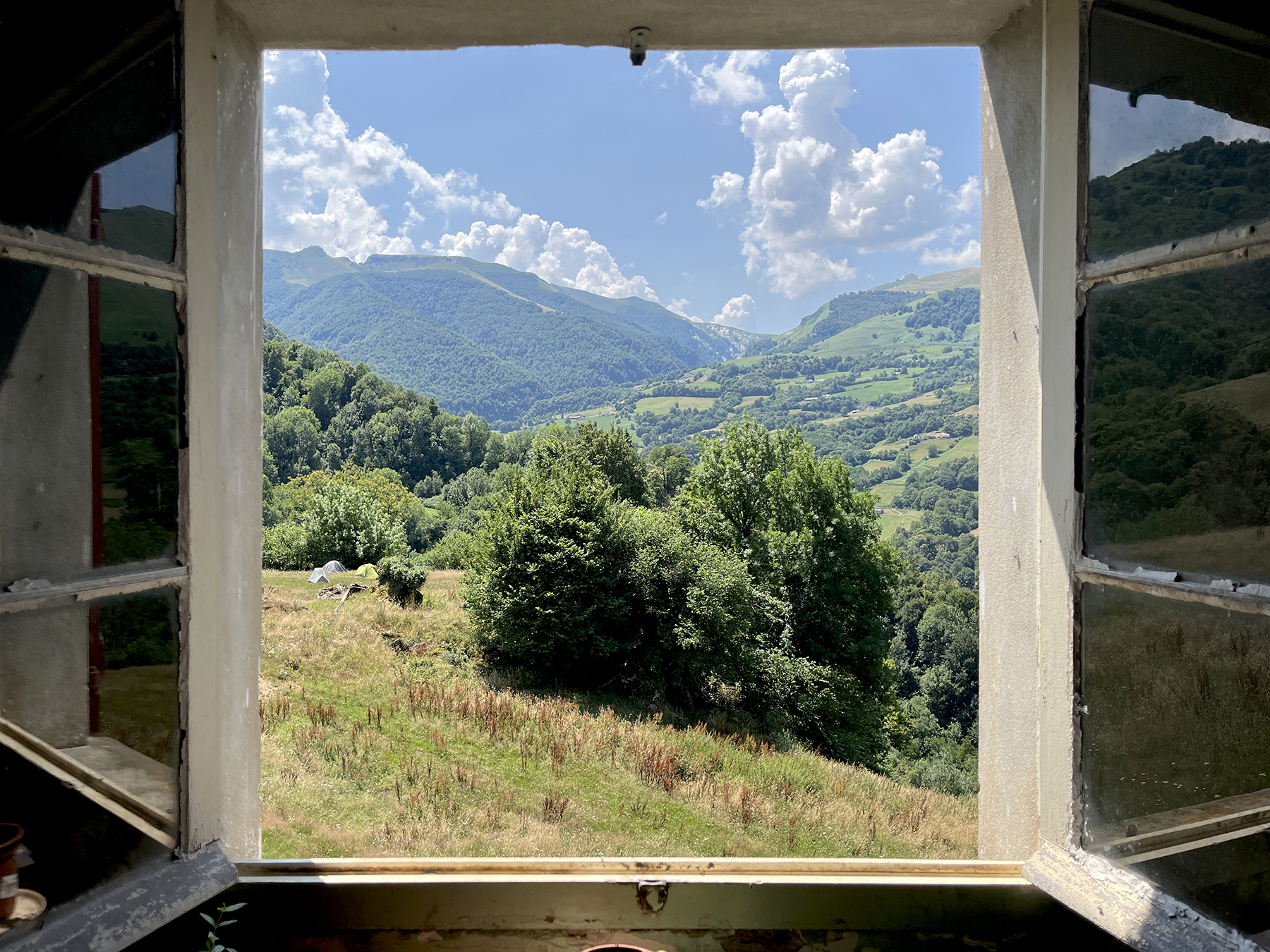 Photo vue sur la vallée / Osaa
