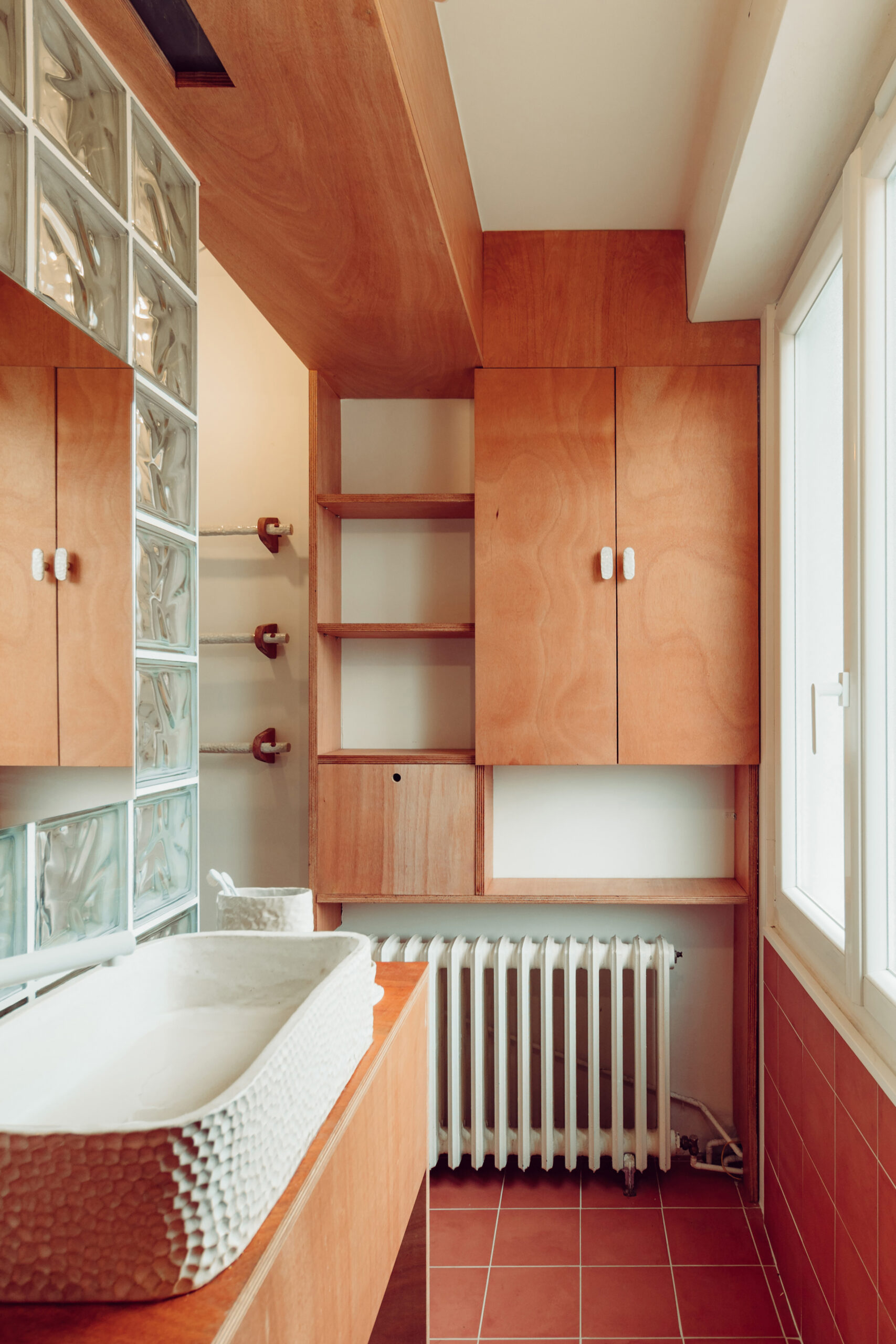 Partie lavabo / Vincent Pelletier-Wassmer - Martin Gaufryau - SAU012 - Salle de bain, Villenave d’Ornon, 2025