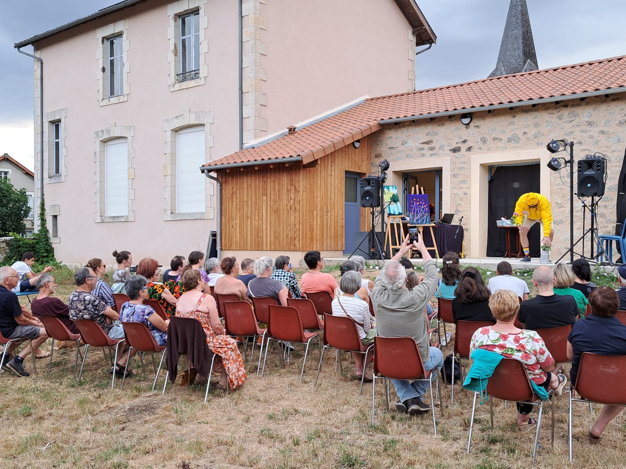 Façade sur jardin / Association VRAC