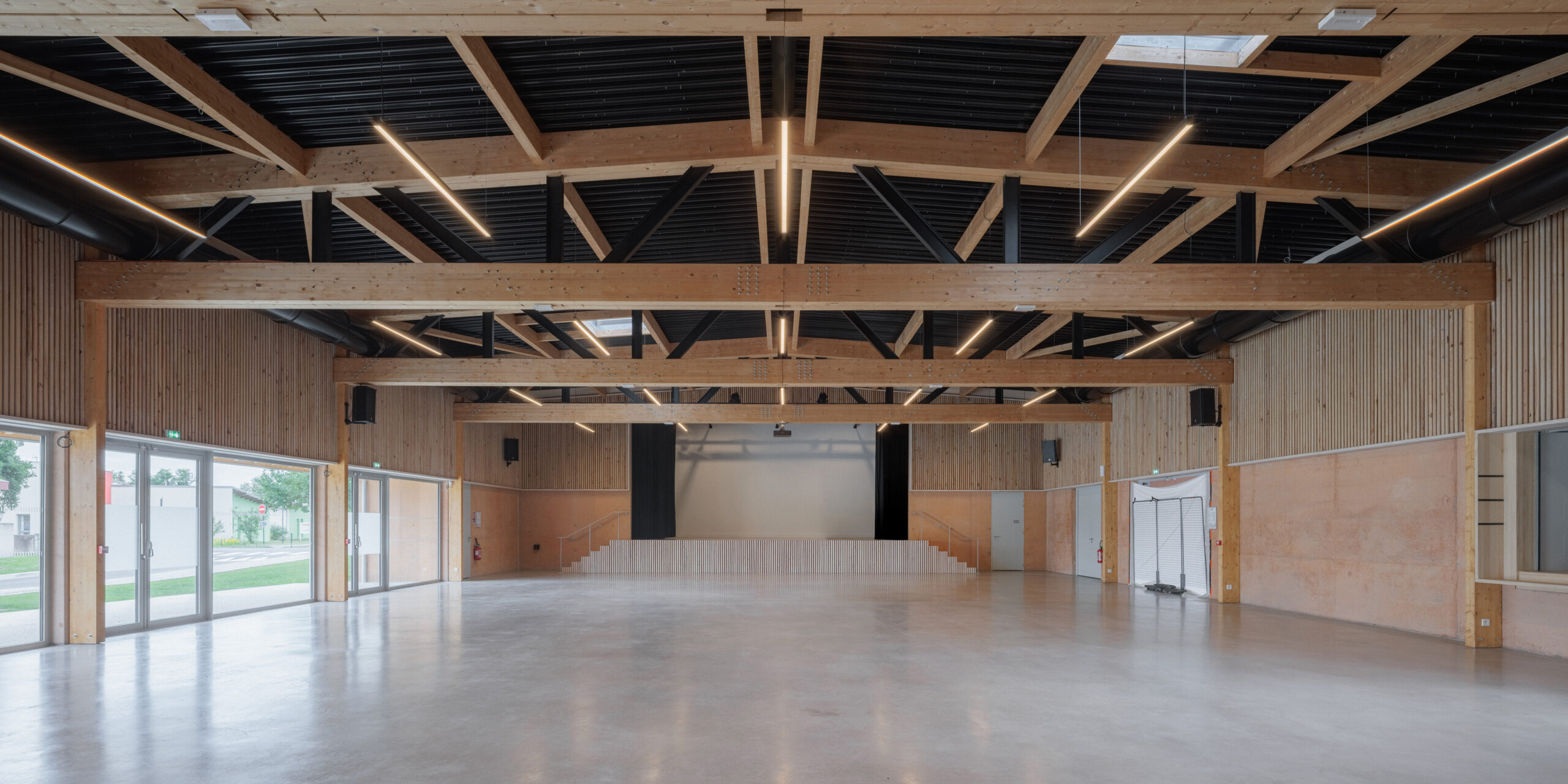 Salle polyvalente / Salem Mostefaoui - V2S Architectes - Nouvelle salle des fêtes, Labouheyre, 2025