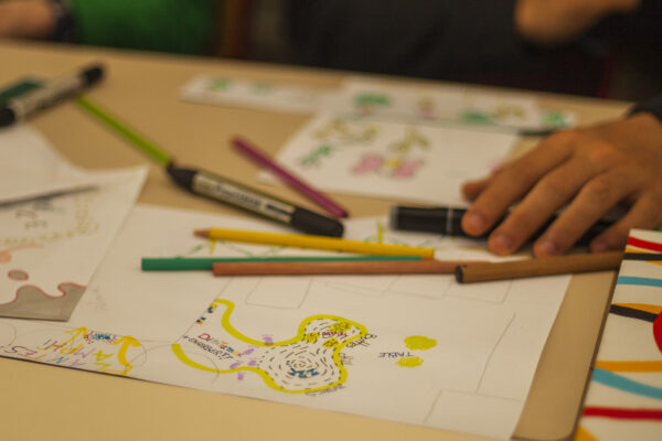 Atelier de programmation concertée de la cour de récréation avec les écodélégué.e.s / atelier TçPç - Métamorphoses Utopiques, collège F. Mitterrand, Créon, 2023